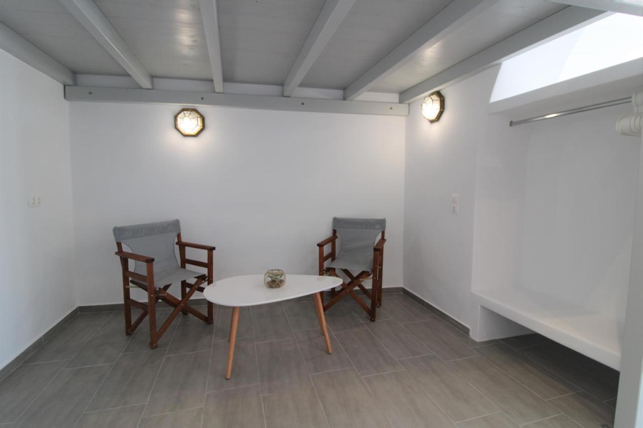 1870 House 1&2 Apartment Plaka  Luaran gambar