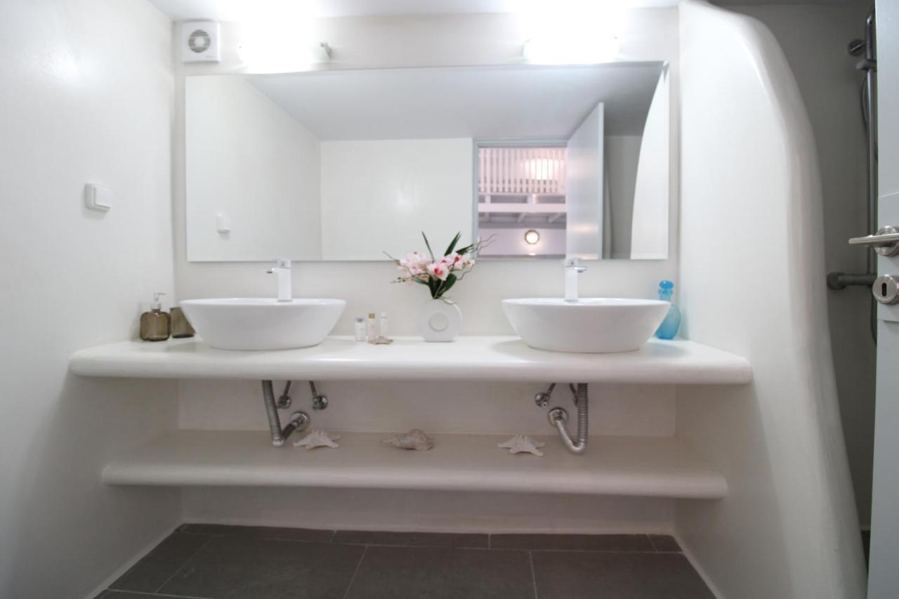 1870 House 1&2 Apartment Plaka  Luaran gambar