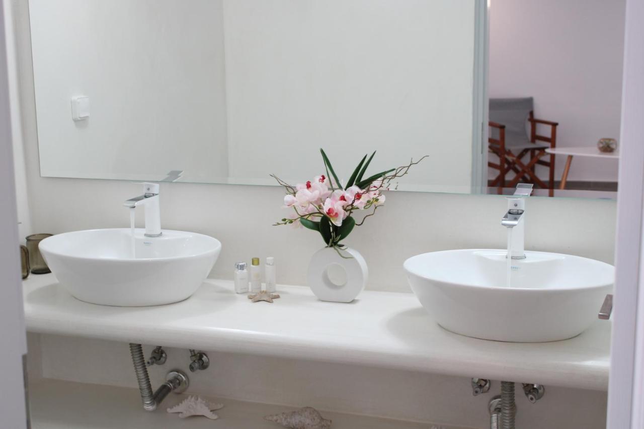 1870 House 1&2 Apartment Plaka  Luaran gambar