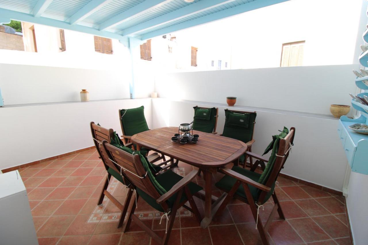 1870 House 1&2 Apartment Plaka  Luaran gambar