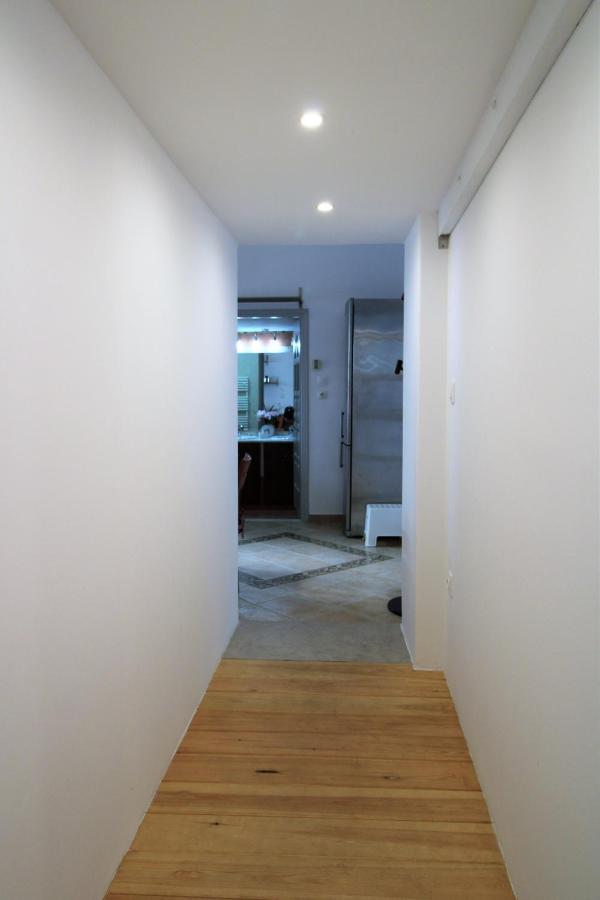 1870 House 1&2 Apartment Plaka  Luaran gambar