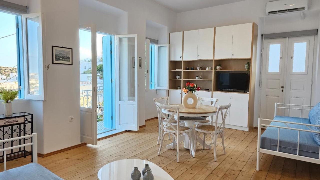 1870 House 1&2 Apartment Plaka  Luaran gambar
