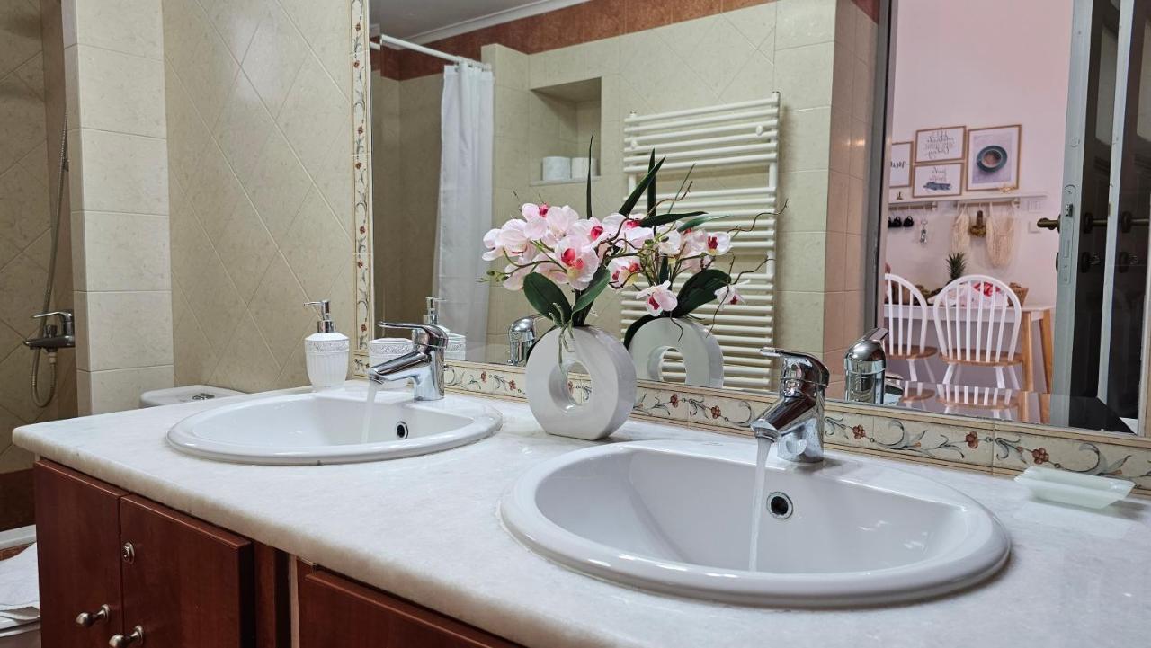 1870 House 1&2 Apartment Plaka  Luaran gambar