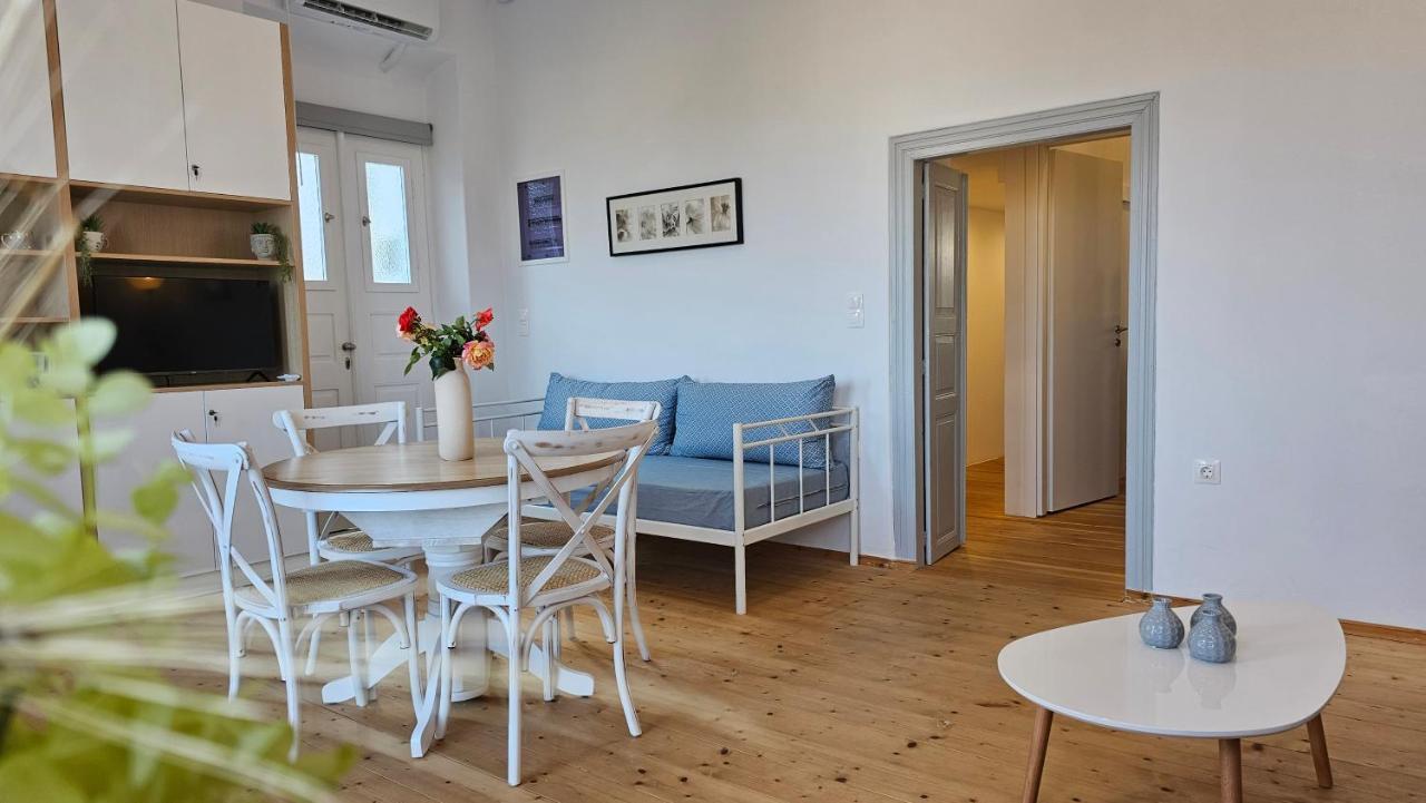 1870 House 1&2 Apartment Plaka  Luaran gambar